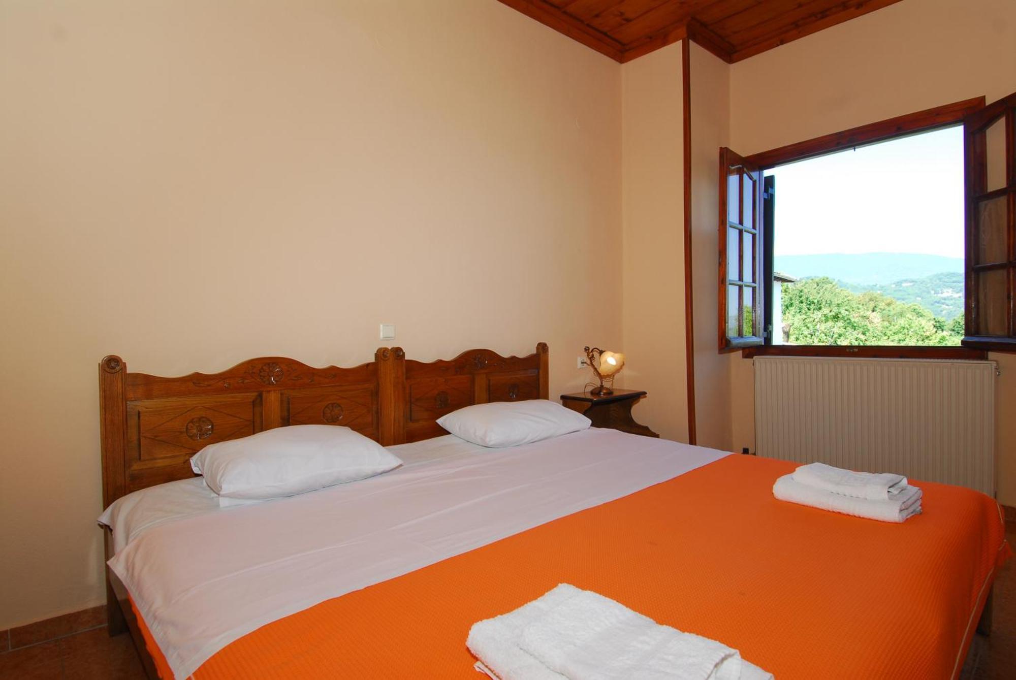 Archontiko Iatridis Hotel Mouresi Bagian luar foto