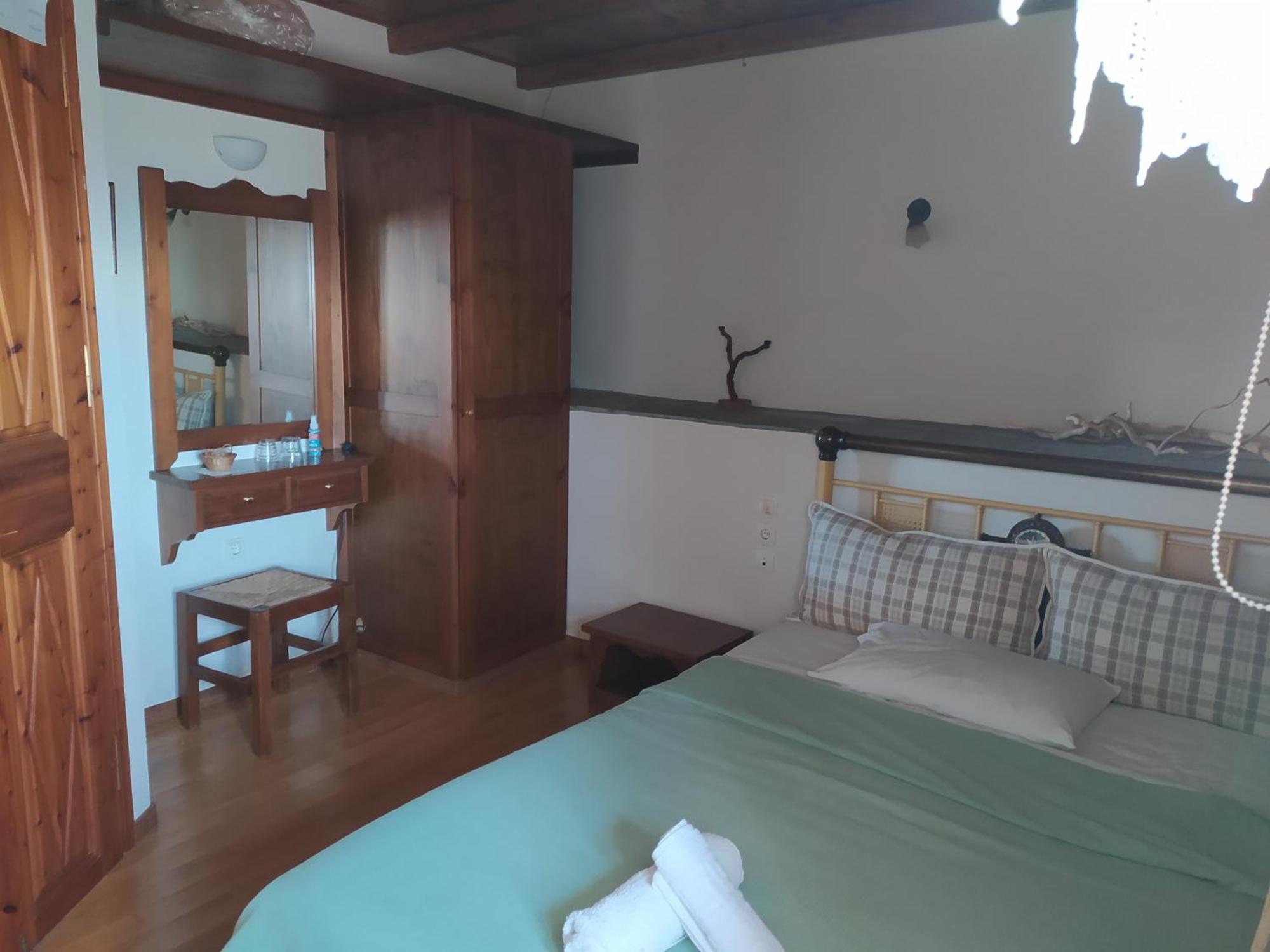 Archontiko Iatridis Hotel Mouresi Bagian luar foto