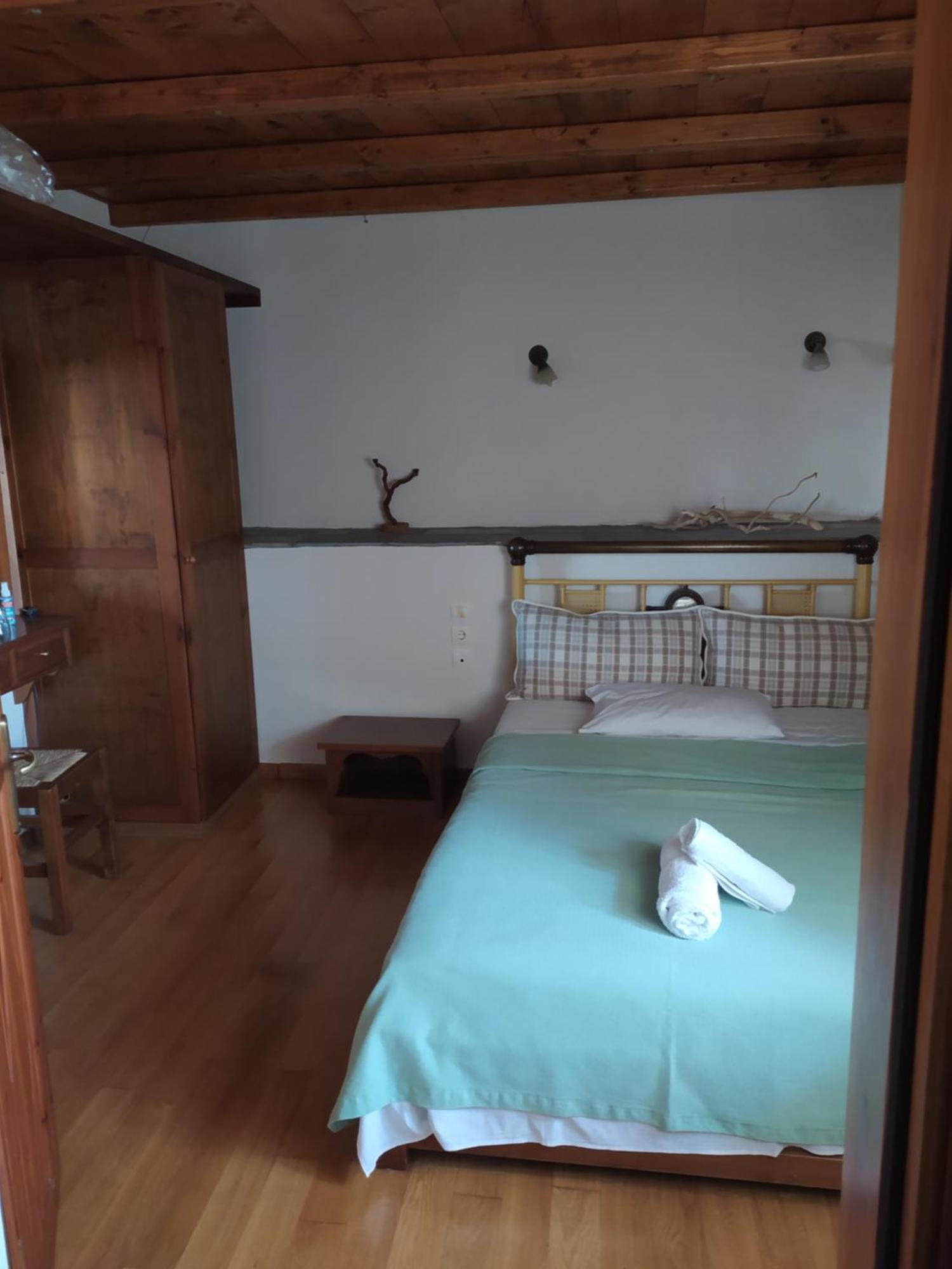 Archontiko Iatridis Hotel Mouresi Bagian luar foto