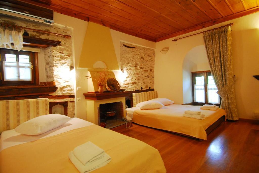 Archontiko Iatridis Hotel Mouresi Bagian luar foto
