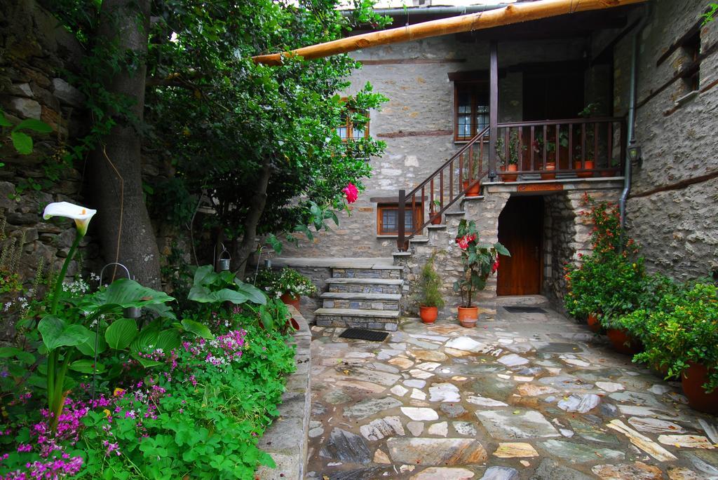 Archontiko Iatridis Hotel Mouresi Bagian luar foto