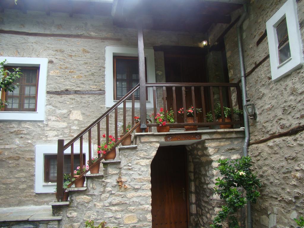 Archontiko Iatridis Hotel Mouresi Bagian luar foto