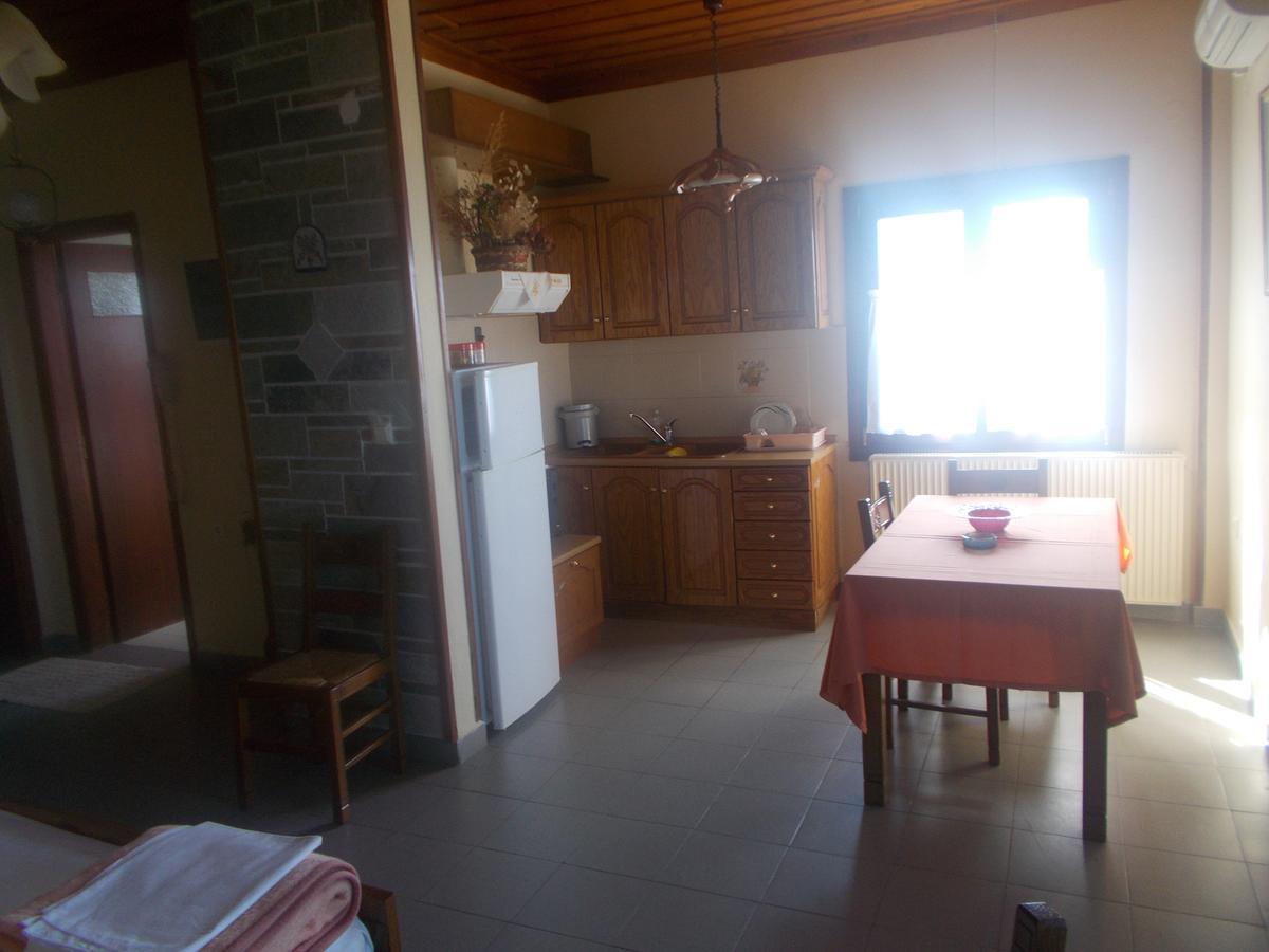 Archontiko Iatridis Hotel Mouresi Bagian luar foto